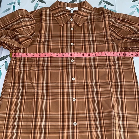 Lizbeth Button Up Top
Billie the Label - Picture 6 of 7